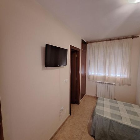 Hostal Pension - La Rotonda Hotell Tardienta Exteriör bild
